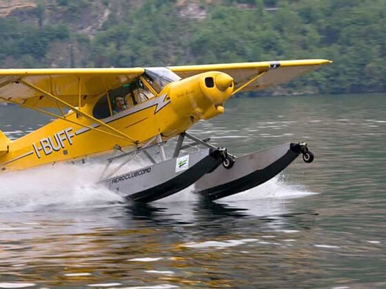Lake Como floatplane