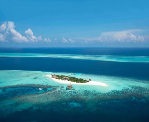 Four Seasons Private Island Maldives at Voavah