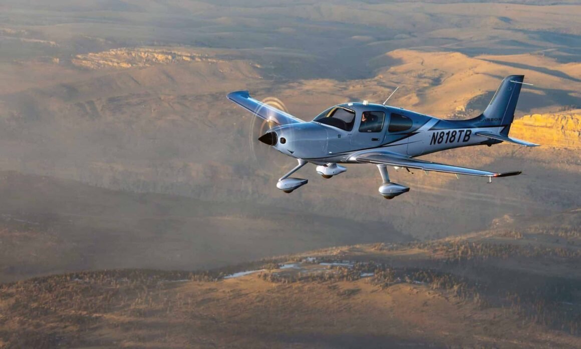 Cirrus SR 2022MY