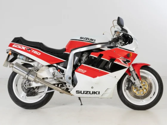 1990 Suzuki GSX-R 750 Slingshot