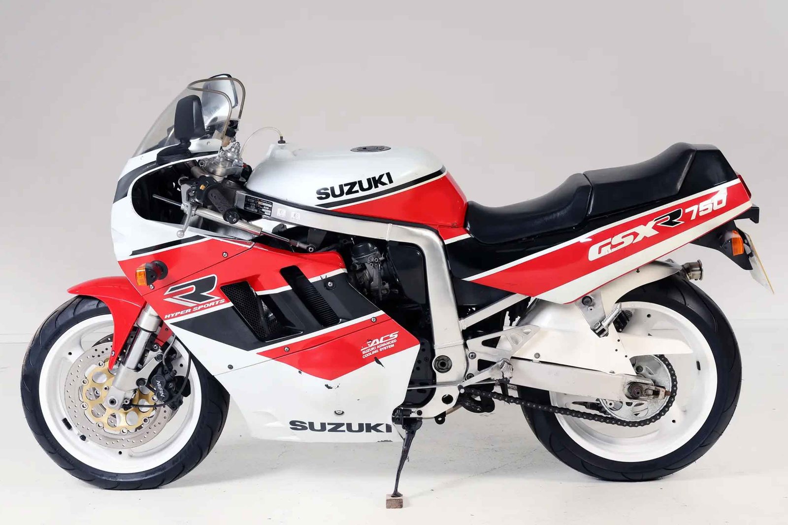 Suzuki GSXR-750