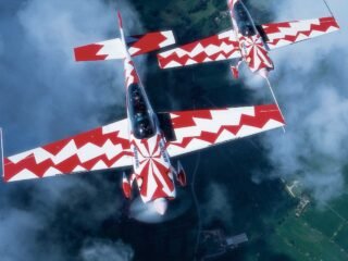 Formation flying with Ultimate High