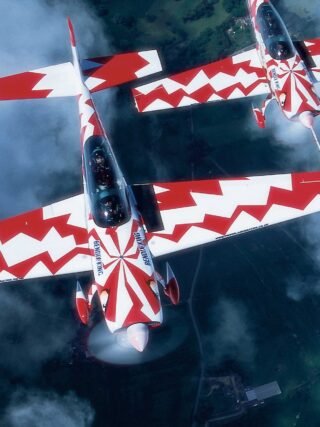 Formation flying with Ultimate High