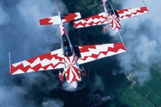 Formation flying with Ultimate High