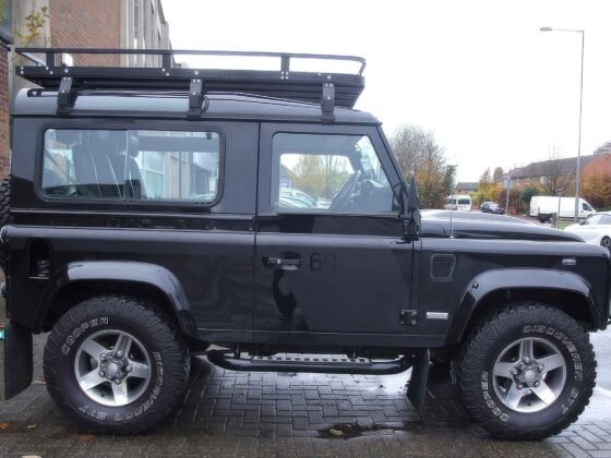 Land Riover Defender 90 featured in the scam